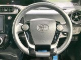 【純正革巻きステアリング】上質な革を使用することで、手にしっかり馴染みとても運転しやすいハンドルです♪
