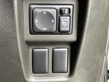 電動格納ドアミラーになります。