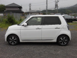 ご納車前には納車点検整備を実施いたします。指定交換部品(エンジンオイル、オイルエレメント、ワイパーゴム等)新品交換致します。その他必要交換部品は点検時交換致します。