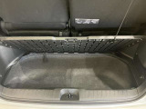 【ラゲッジルーム】実用性に優れた二段式ラゲッジル-ムでお荷物を別々に収納が可能♪♪