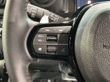 ステアリングにオーディオ操作スイッチが付いています。オーディオ画面に直接タッチしなくても操作が出来ますので、運転に集中できます。