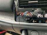 前席シートヒーター&ステアリングヒーター付いています。