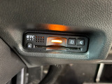 操作性の高い静電タッチ式パネルを採用したフルオートエアコン、ドアミラーヒーターや熱線入りフロントハーフシェイドウィンドーガラスを採用