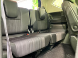 3列目シートも広々としており、大人でもゆったりと座れます。家族が多い方や、荷物をたくさん積みたい方にもおすすめです。快適な移動をサポートします。