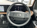 ハンドルは軽やかに回り、気持ちよく運転が出来ます。