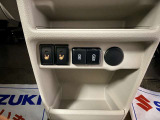 運転席・助手席にはシートヒーター完備★