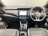 運転席からの視界が左右に広く隅々まではっきりと見渡せます。車の前端も把握しやすく安心して運転できます!
