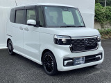 シート表皮は専用のクリーナーできれいにクリーニングしていて清潔です。