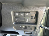 新車と同様の保証(有料)がつけられます。また各地域の店舗に最新の大型整備工場とプロメカニックが常駐しておりアフターメンテナンスもお任せください。