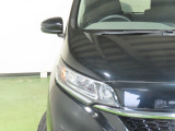 LEDヘッドライトは、点灯の瞬間から光量を発揮し、突然暗くなるトンネルなどでの安定感を高めます。