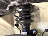 お車を安心してお乗りいただく為には、足回りの定期点検が欠かせません。サービスサポート(有償保証)では無料点検もご提供しており、安心のカーライフをお過ごしいただけるサポート体制が整っています。