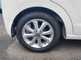 これからお車を購入し長くカーライフを楽しんで頂きたいと思い、当社スタッフは、そんな様々なお客様と安心して、楽しめるカーライフを一緒に考えてご提案させて頂いております。