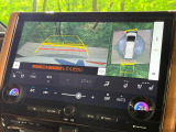 【パノラミックビューモニター】専用のカメラにより、上から見下ろしたような視点で360度クルマの周囲を確認することができます☆死角部分も確認しやすく、狭い場所での切り返しや駐車もスムーズに行えます。