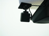 ◆ドライブレコーダー◆映像・音声などを記録する自動車用の装置です。 もしもの事故の際の記録はもちろん、旅行の際の思い出としてドライブの映像を楽しむことができます。