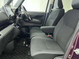 【車内ルームクリーニング済】専門スタッフにより車内はきれいにルームクリーニングを行っております。