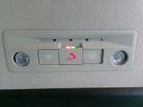 SOSコール 事故や急病時などにオペレーターが警察・消防への連携をサポート(登録が必要です詳しくはカーライフアドバイザーまで)
