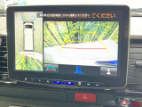 【パノラミックビューモニター】専用のカメラにより、上から見下ろしたような視点で360度クルマの周囲を確認することができます☆死角部分も確認しやすく、狭い場所での切り返しや駐車もスムーズに行えます。