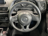 【純正革巻きステアリング】上質な革を使用することで、手にしっかり馴染みとても運転しやすいハンドルです♪