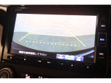 バックカメラが装備されており、後方の安全確認はもちろんのこと狭い場所での駐車や雨の日・夜間など視界の悪いコンディションでのストレスの軽減にもなります!
