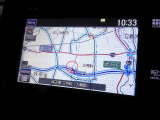 ホンダ純正メモリーナビ装備。多彩な機能で快適ドライブをアシスト。オーディオ機能も充実していますね。