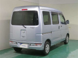 車体がコンパクトで小回りが効きます。狭い道でも走りやすいクルマです。