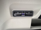 ビルトインタイプの【ETC】で見た目もスッキリ。高速道路の利用にとても便利です。