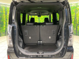 普段のお買い物や通勤、送迎等に十分な荷室スペースを確保しております。セカンドシートを倒すと、大きな荷物の積載も可能です♪