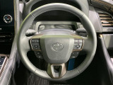 【純正革巻きステアリング】上質な革を使用することで、手にしっかり馴染みとても運転しやすいハンドルです♪