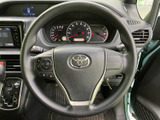 握りやすいステアリングは、運転中の疲労を軽減。スムーズな操作を可能にします。