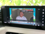 見やすい地図表示で、運転中でもスムーズな操作が可能です。渋滞情報もリアルタイムで確認でき、快適なドライブをサポートします。