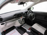 ダイハツのお店では、ダイハツ車を知り尽くしたプロフェッショナルが、専用の診断機器を使って各システムを点検しております。