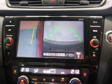 アラウンドビューモニター付きで全周囲を確認でき、安全に駐車する事ができます。