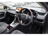 ハンドル周りもスッキリしていて運転しやすいです。