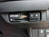 ETC付。高速道路の料金所はキャッシュレスで通過です。サービスエリア等にあるスマートインターの出入りも利用可能でとっても便利。ご納車後すぐにお使い頂けるようセットアップしてのお渡しとなります。