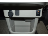 運転席にはシートヒーターが装備されています。