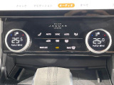 フロントシートヒーター 3段階で暖かさの調節が可能です。暖房で車内全体が温まるより早くシートが温まるため冬場の運転も快適になります。