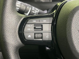 【ステアリングスイッチ】運転中、前方から目線をそらすことなく、オーディオ等の操作が可能な便利機能!安心&快適なドライブを演出してくれます♪