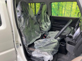 運転席シート廻りは使用感も少なく、良好な状態となっています。丁寧に使われていたことがよくわかりますね。