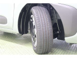 タイヤサイズ 185/65R15。