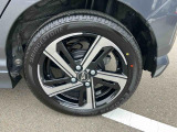 安全・安心な走行のために、納車前にダイハツのクルマを知り尽くしたエキスパートが基本性能に関わる機能や状態を徹底的に点検。消耗部品の交換など法定12ヶ月点検相当の点検・整備を実施しております