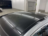 メルセデス・ベンツの定める厳しい基準をクリアしたお車のみをご案内させて頂きます。納車前整備はメーカー規定に基づき100項目以上にも及ぶ点検を熟練のメカニックによって行いご納車させて頂きます。