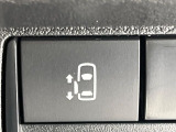 【パワースライドドア】スマートキーや運転席のスイッチでスライドドアの開閉が可能♪電動だから力を入れてドアを開ける必要が無く、小さいお子様でも、重い荷物を持っている時もラクに開け閉めできます♪