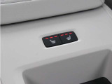 リアシートにもシートヒーターを装備。4席全てで独立した調整が可能です。