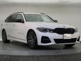 一目で伝わるBMW特有のスポーティーなプロポーションは、BMWの走行性能を生み出すのに欠かせない要因の一つです。細部まで拘りぬいたお車をぜひ一度ご覧ください!