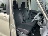 運転席、助手席シートです。実際お座りいただくのが、分かりやすいと思います。お気軽にご来店ください