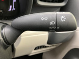 操作しやすい位置に配置されたウインカーレバーは、安全な車線変更をサポートします。オートリターン機能で、操作ミスを軽減します。