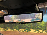 【デジタルインナーミラー】後席の大きな荷物や同乗者で後方が確認しづらい時でも安心!カメラが撮影した車両後方の映像をルームミラー内に表示。クリアな視界で状況の確認が可能です!