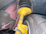【ビルシュタイン製ダンパー】高速走行時の車両安定性を向上させてくれる人気の装備。街乗りの乗り心地も犠牲にせず、スポーティな走行をお楽しみいただけます♪