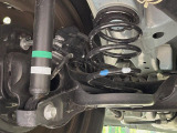 お車を安心してお乗りいただく為には、足回りの定期点検が欠かせません。サービスサポート(有償保証)では無料点検もご提供しており、安心のカーライフをお過ごしいただけるサポート体制が整っています。