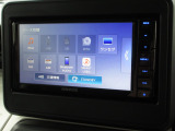 ナビゲーションはケンウッドメモリーナビ(MDV-L309W)を装着しております。AM、FM、CD、DVD再生、Bluetooth、ワンセグTVがご使用いただけます。初めて訪れた場所でも安心ですね!